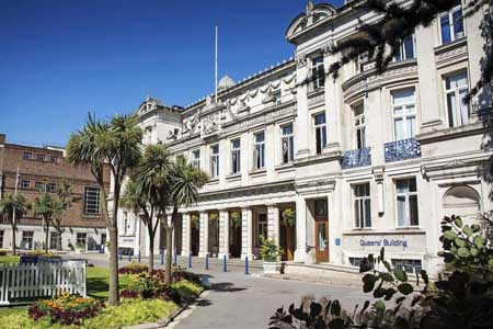 историческое здание Queen Mary University of London историческое здание Queen Mary University of London